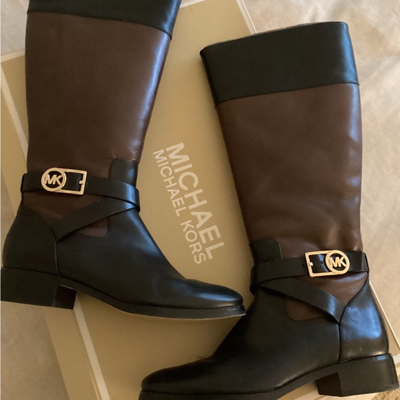 MICHAEL Michael Kors Black and Brown Leather Boots - Picture 3 of 3